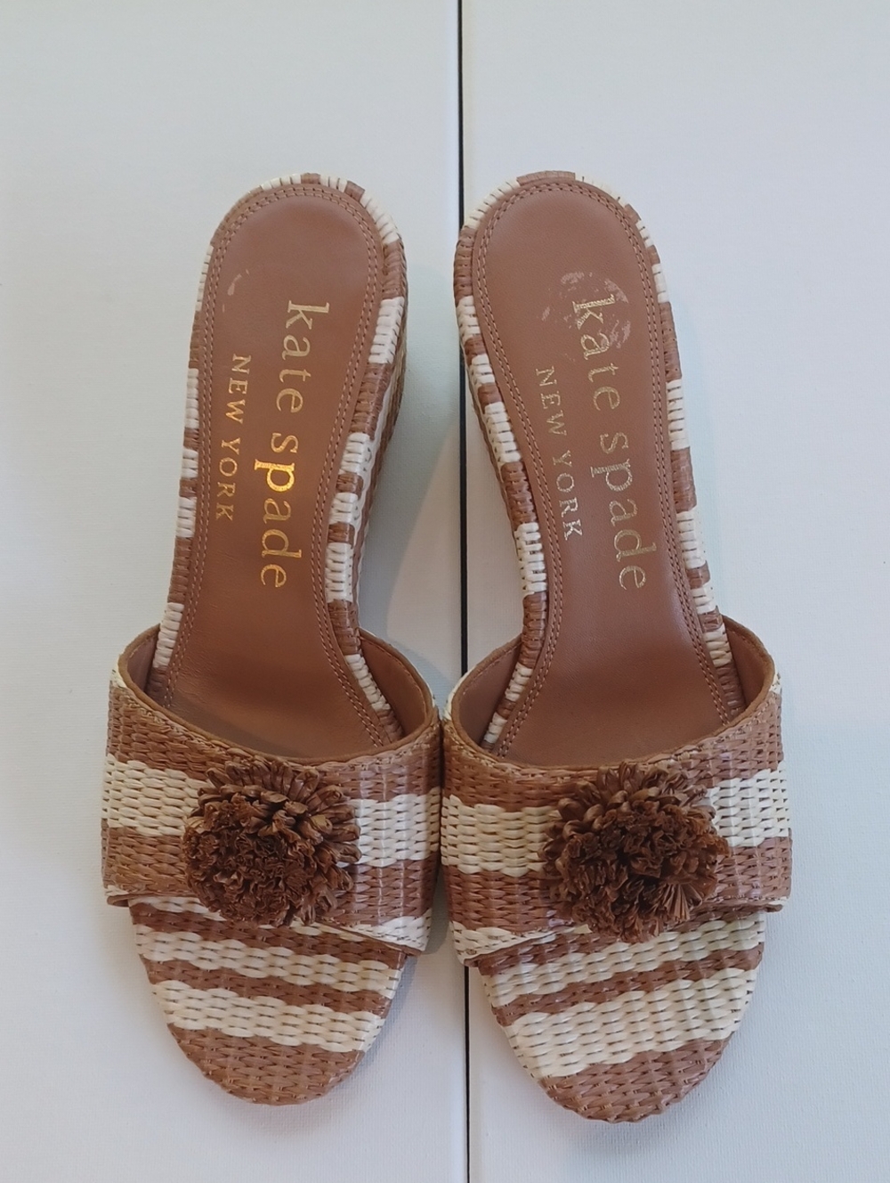 Kate Spade Tan and White Woven Pom Slide Sandals